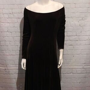 ❤️ Elegant Brown Velvet Maxi DRESS – Size 10, Long Sleeve